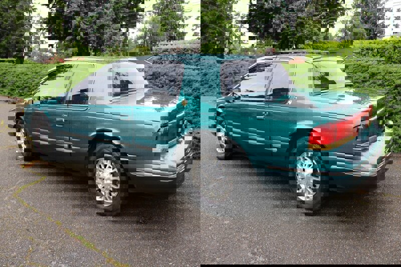 Used 1997 Mercury Cougar XR7 image 4