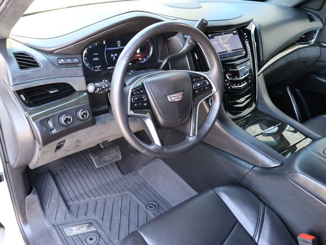 Used 2017 Cadillac Escalade Platinum AWD/4WD image 11