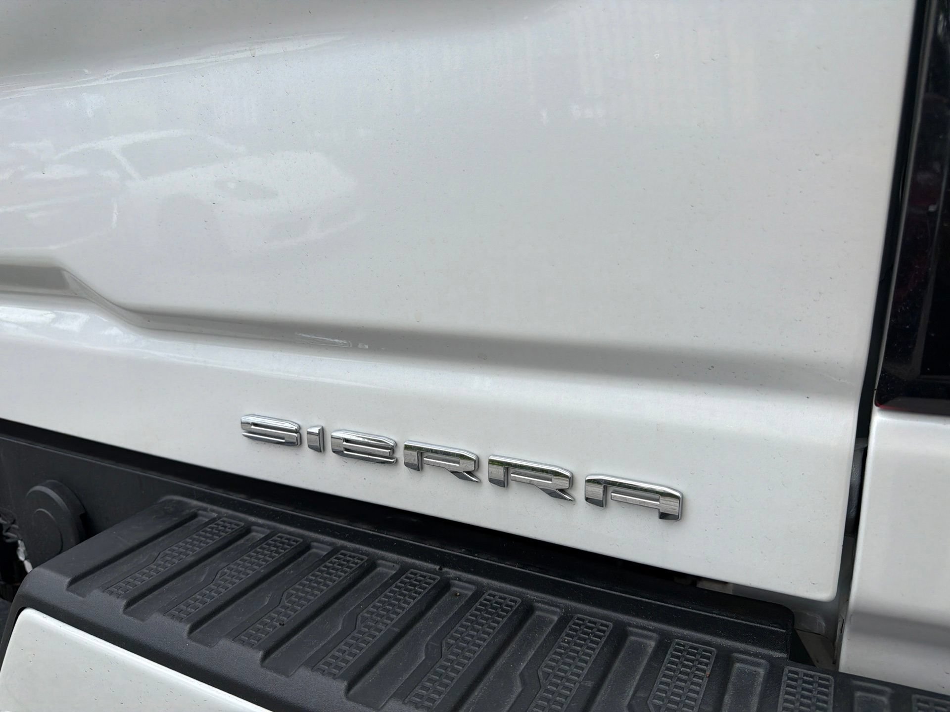 Used 2024 GMC Sierra 2500 Denali Ultimate AWD/4WD image 11
