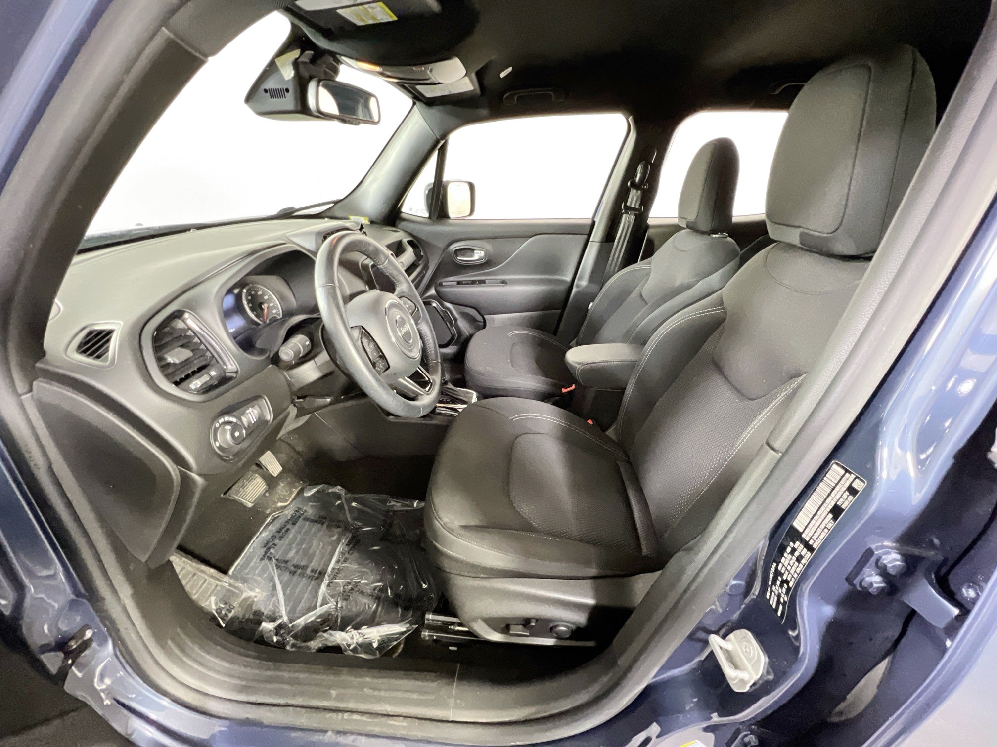 Used 2022 Jeep Renegade Altitude w/ Convenience Group AWD/4WD image 21