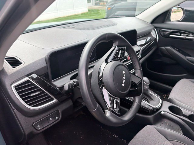 Used 2024 Kia Seltos S AWD/4WD image 9
