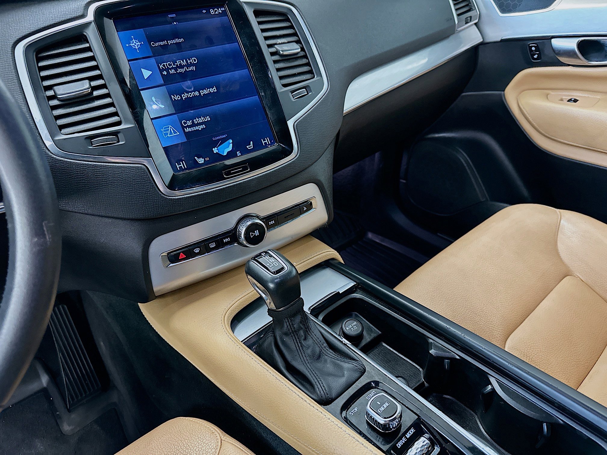 Used 2017 Volvo XC90 T6 Momentum w/ Vision Package image 26