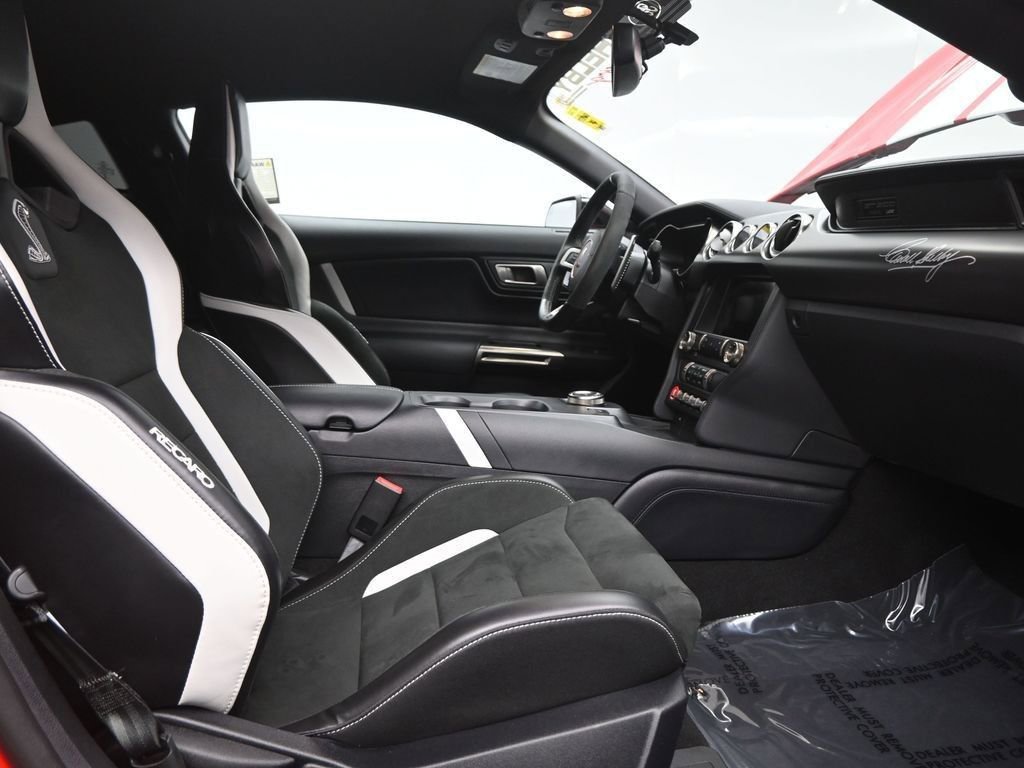 Used 2020 Ford Mustang Shelby GT500 w/ Technology Package image 28