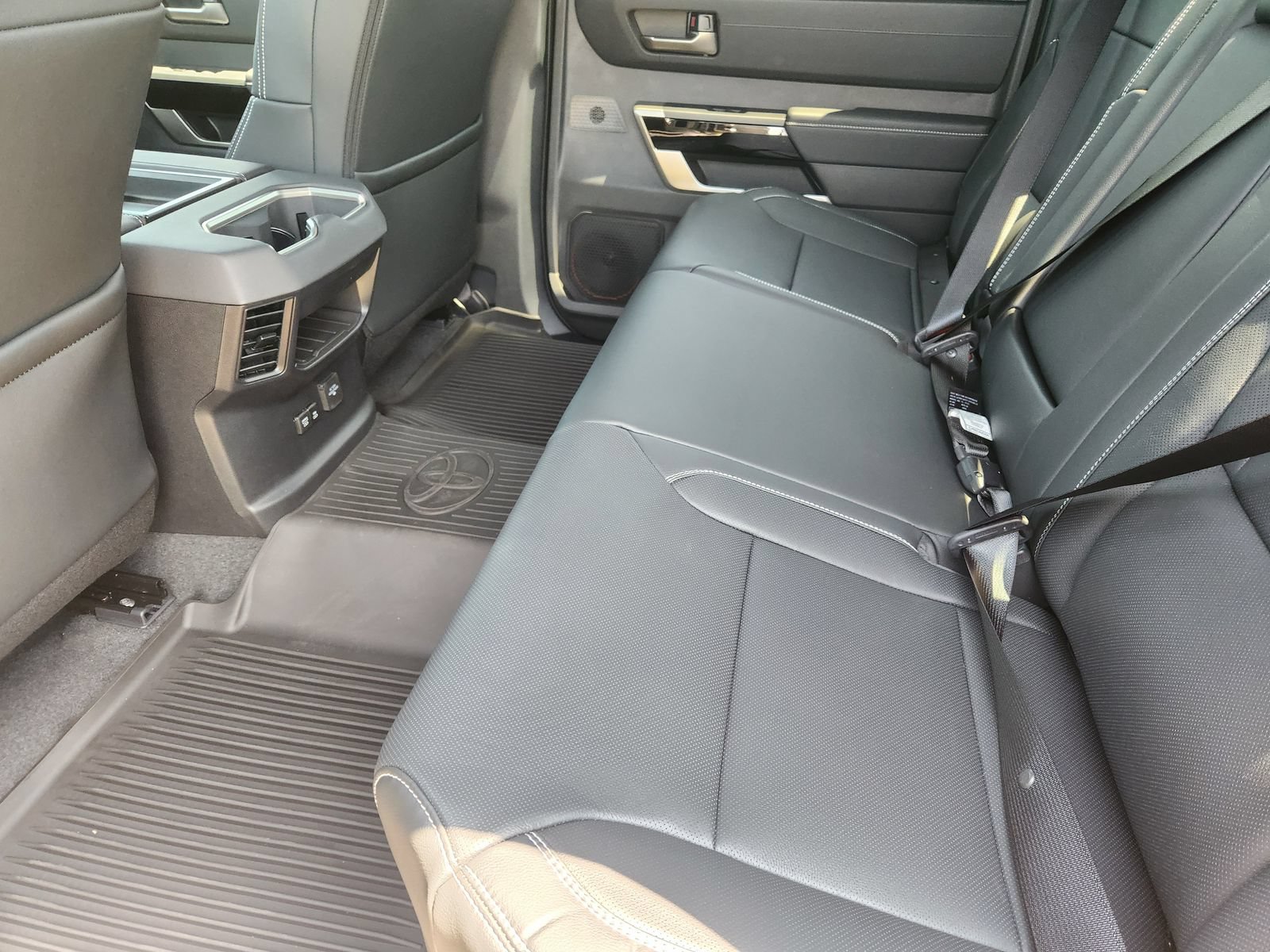 New 2026 Toyota Tundra Limited AWD/4WD image 24