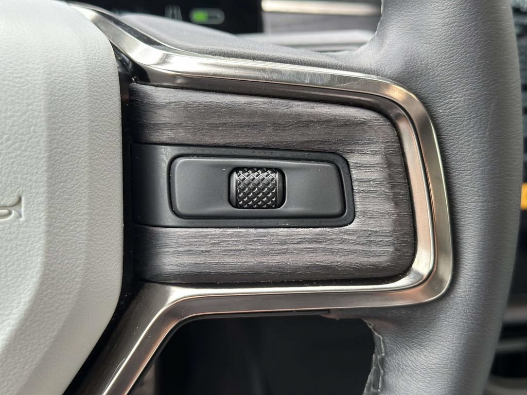 Used 2023 Rivian R1S Adventure AWD/4WD image 38
