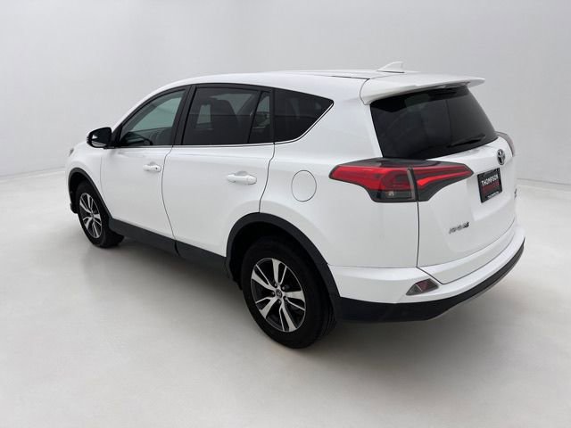 Used 2018 Toyota RAV4 XLE AWD/4WD image 9