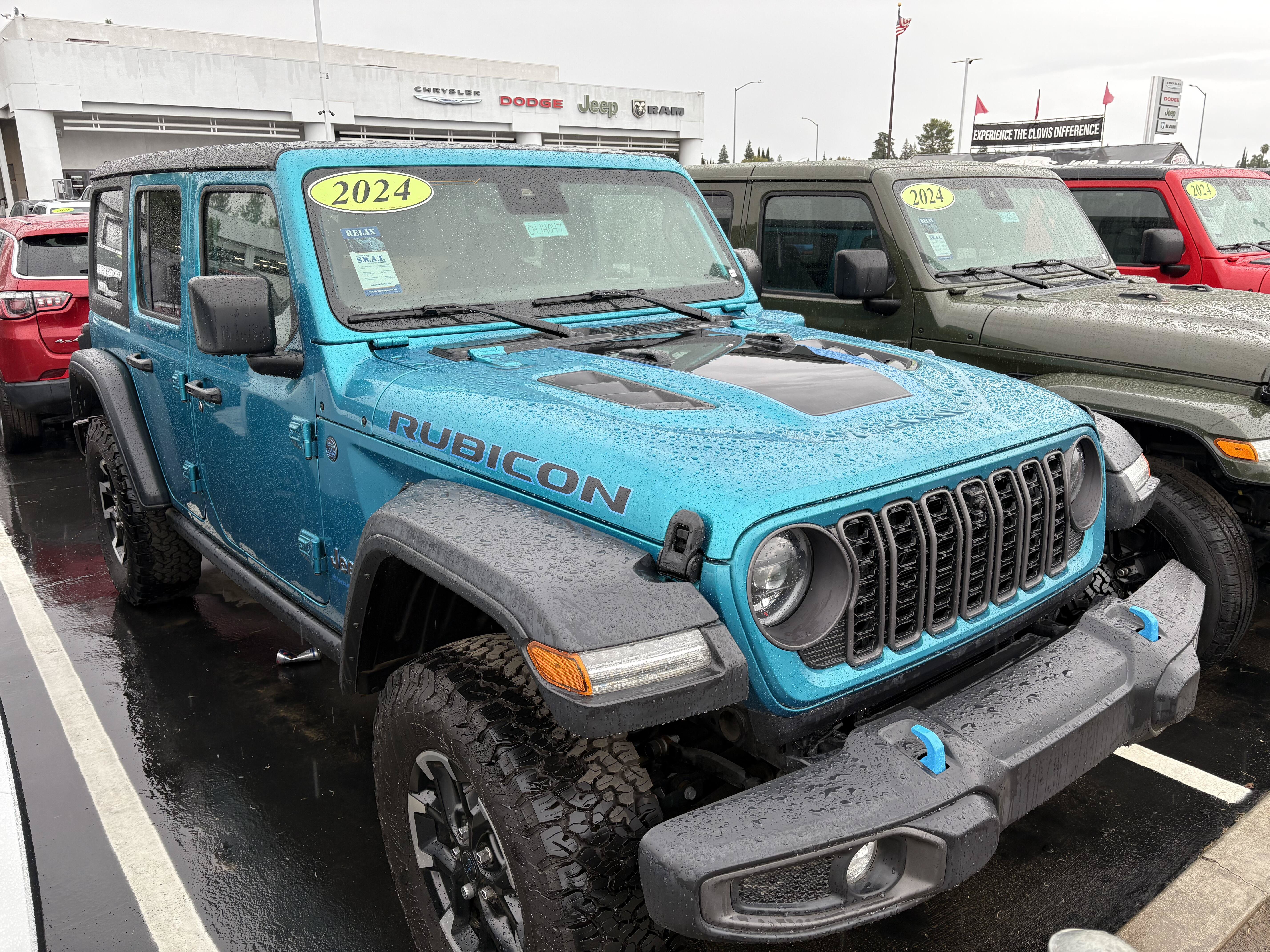 New 2024 Jeep Wrangler Unlimited Rubicon 4xe w/ Technology Group AWD/4WD image 2