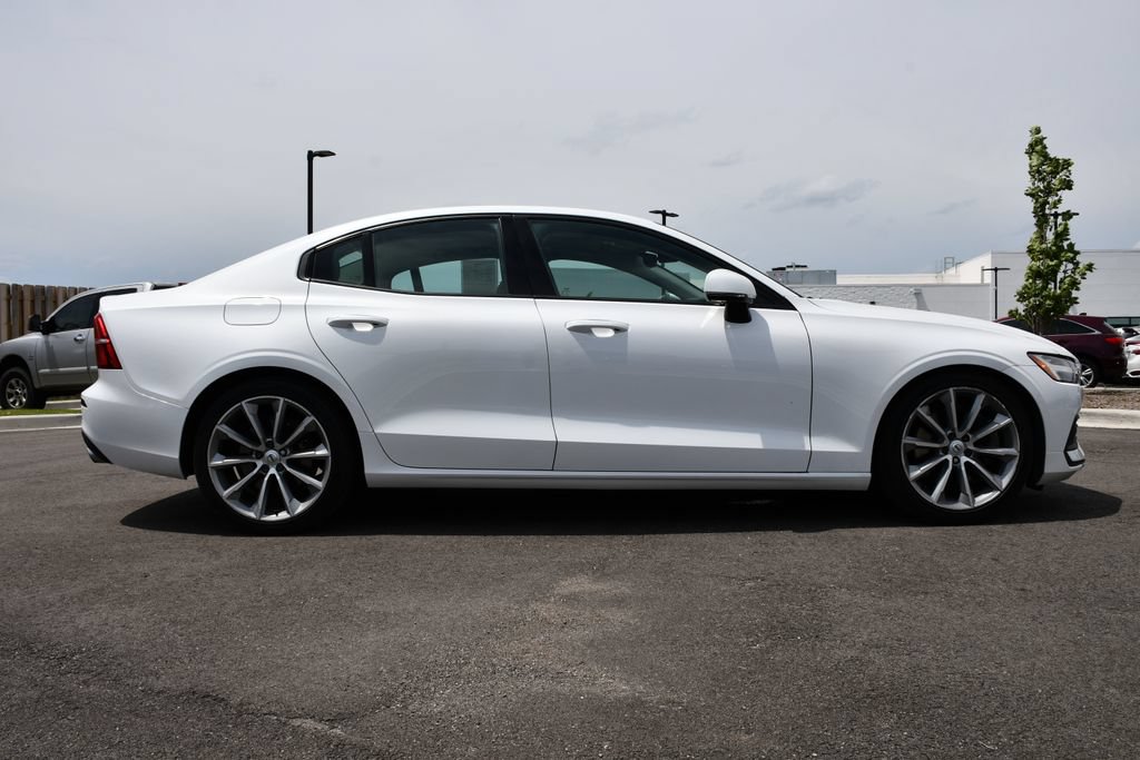 Used 2020 Volvo S60 T6 Momentum w/ Premium Package AWD/4WD image 8