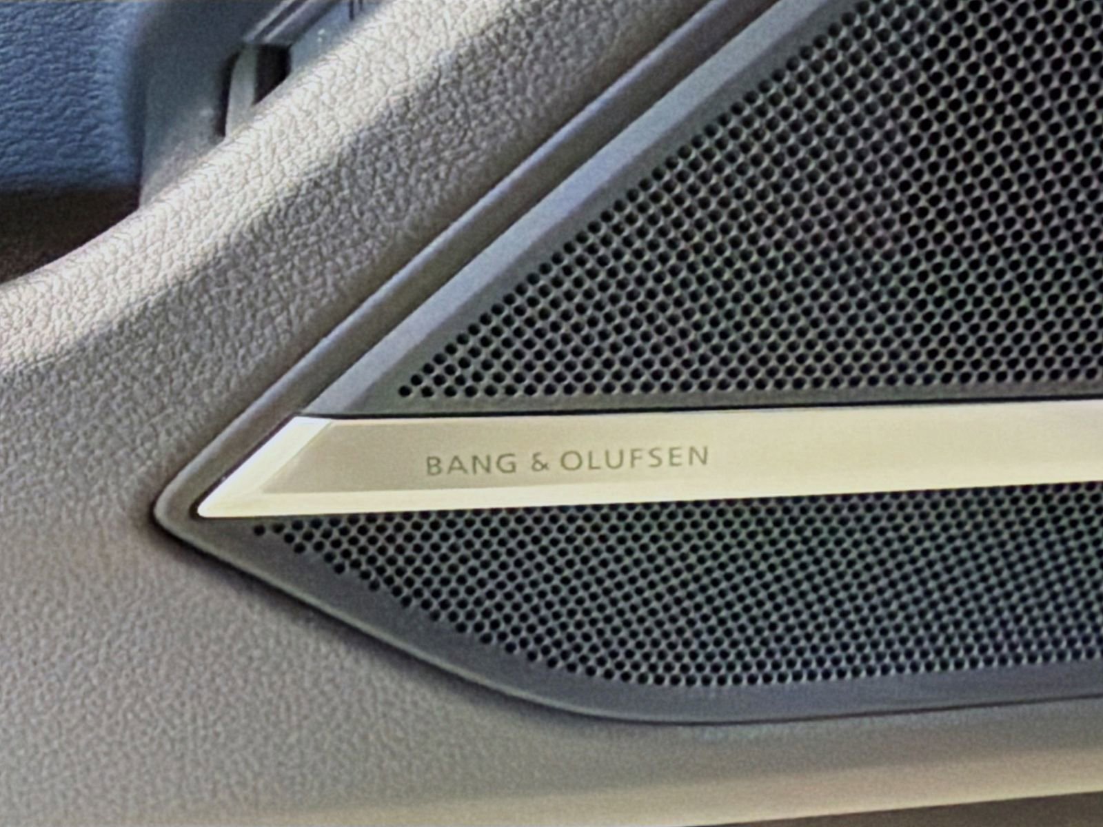 New 2026 Audi A8 L 3.0T image 19