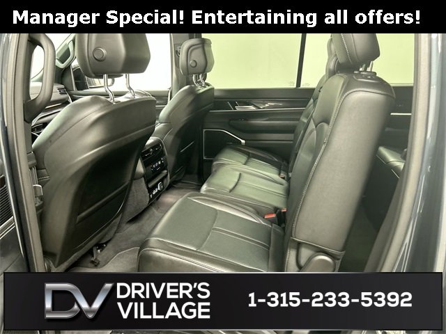 Used 2024 Jeep Wagoneer L 4WD w/ Premium Group I image 20