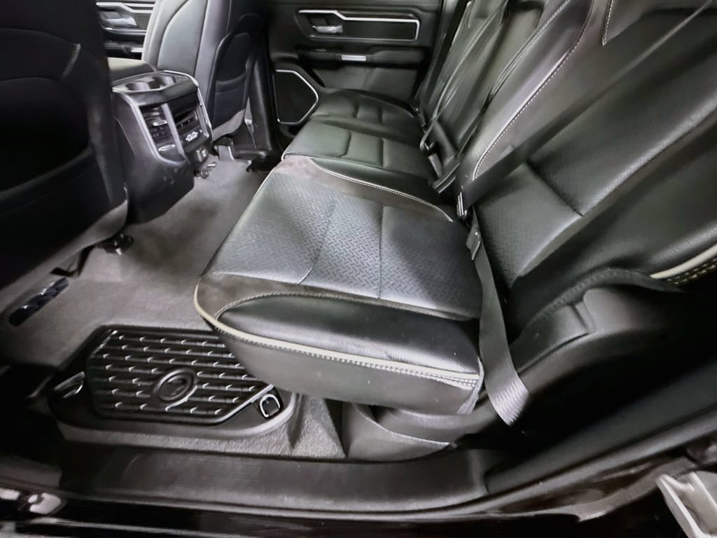 Used 2024 RAM 1500 Laramie AWD/4WD image 29