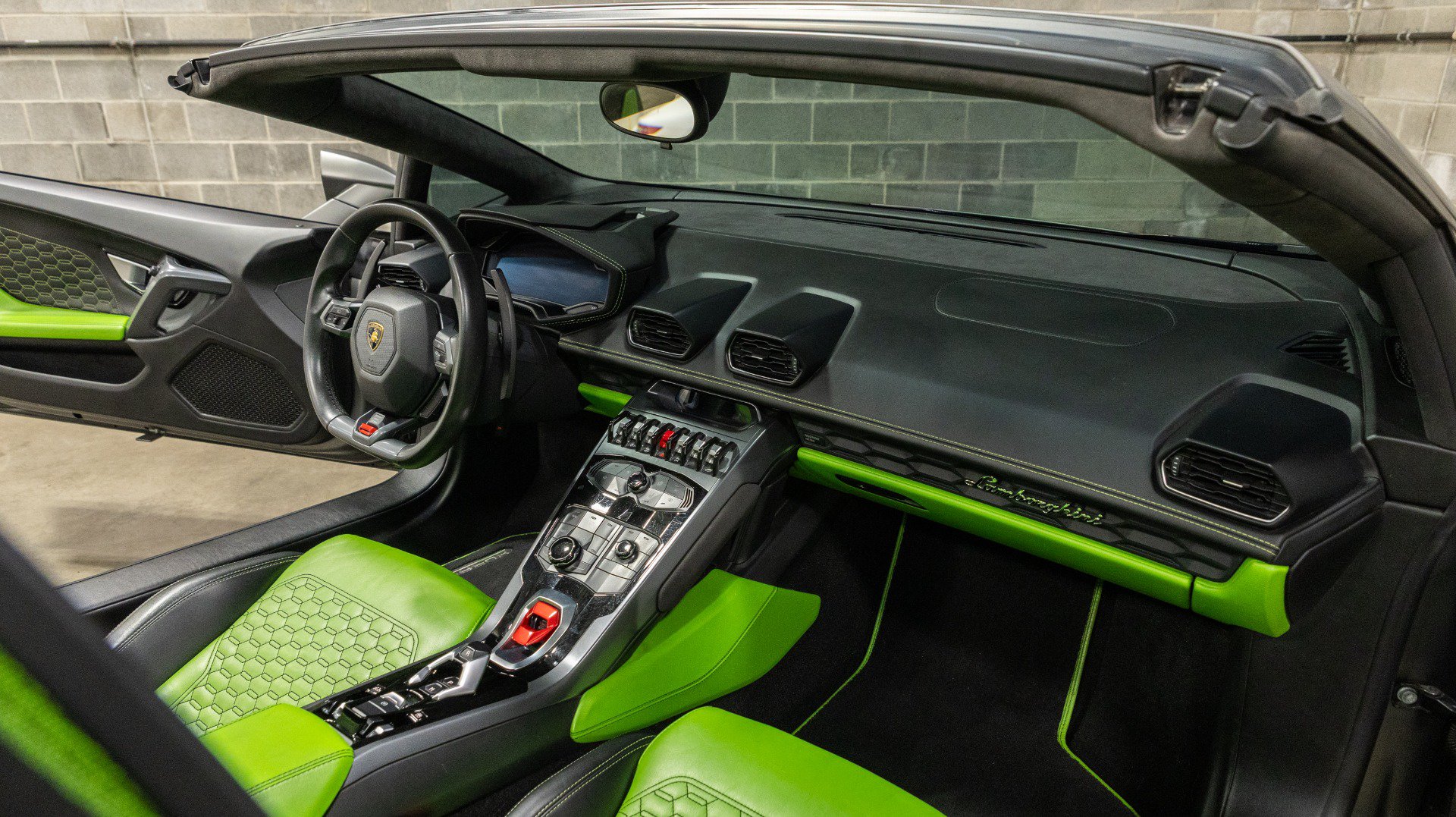 Used 2017 Lamborghini Huracan LP 580-2 RWD image 54