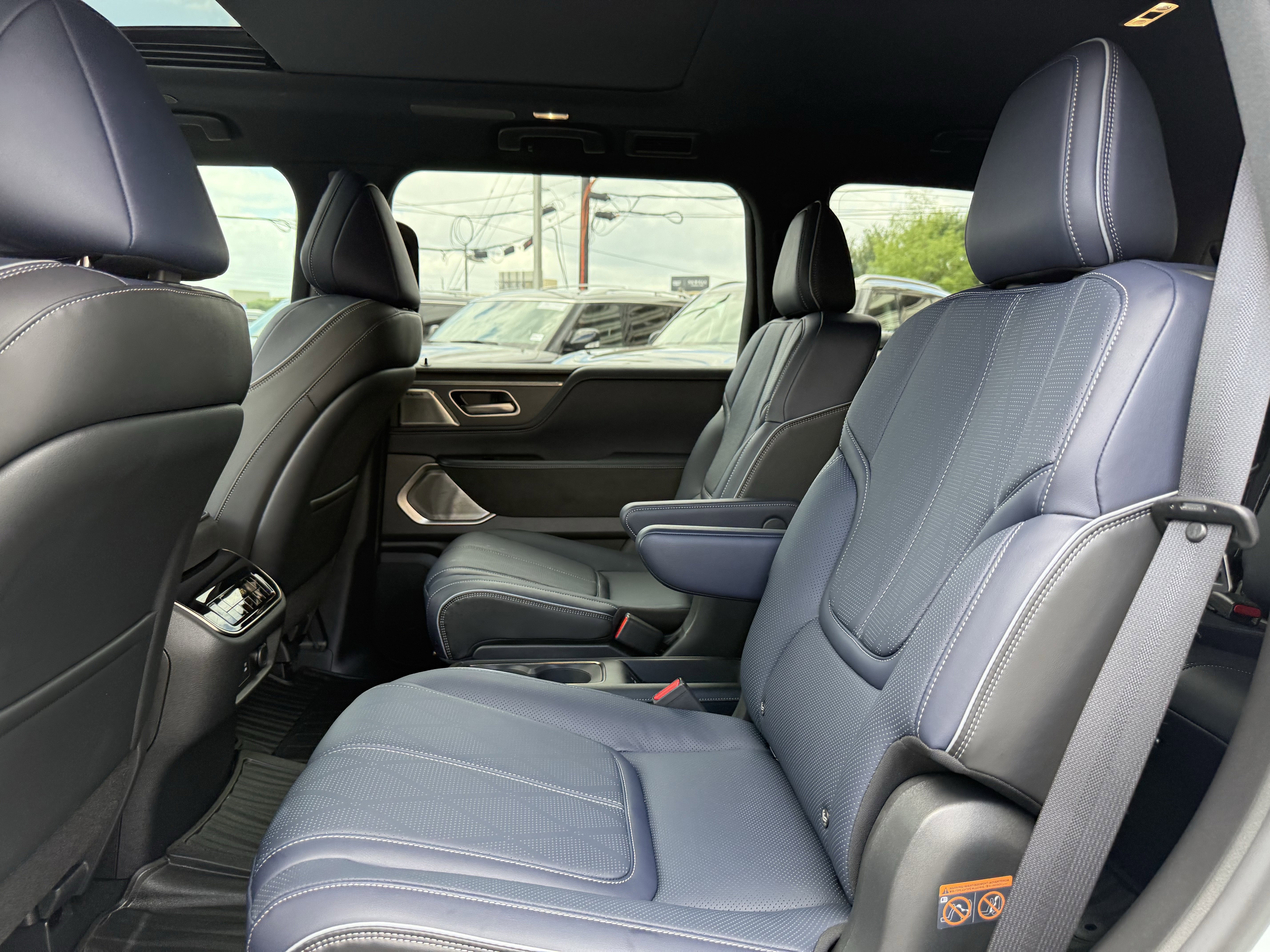 Certified 2026 INFINITI QX80 4WD w/ Sport Exterior Package image 16