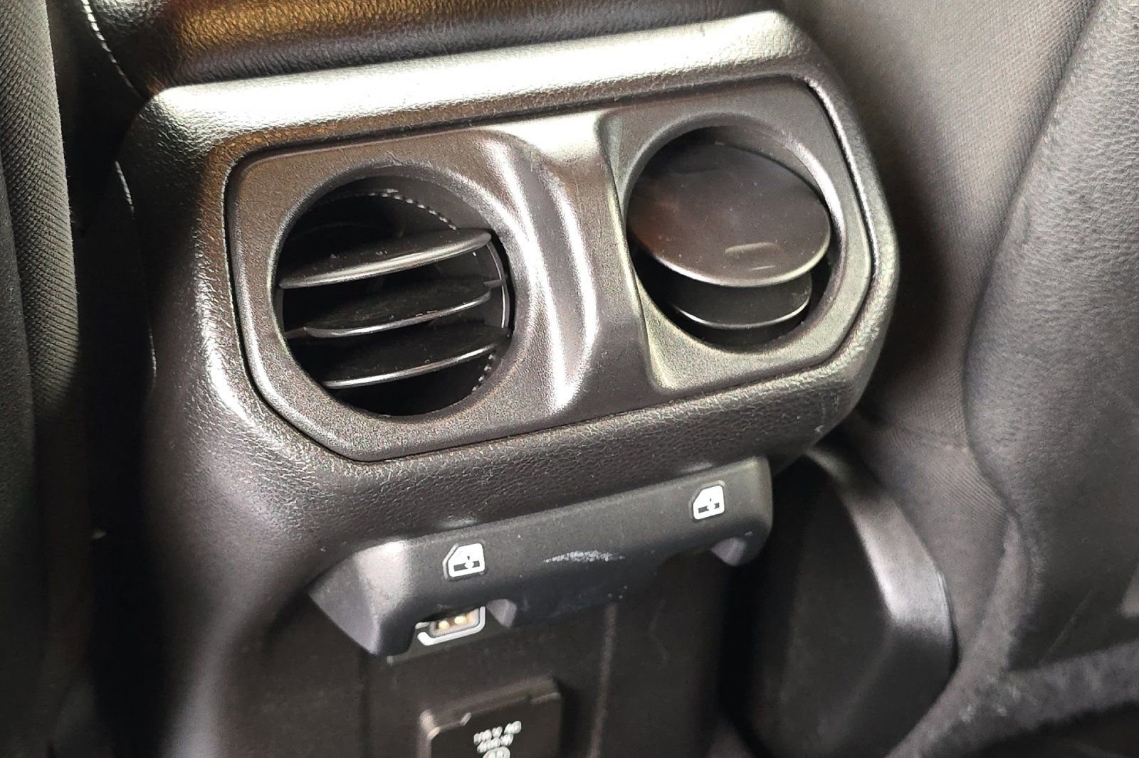 Used 2021 Jeep Gladiator Mojave image 12