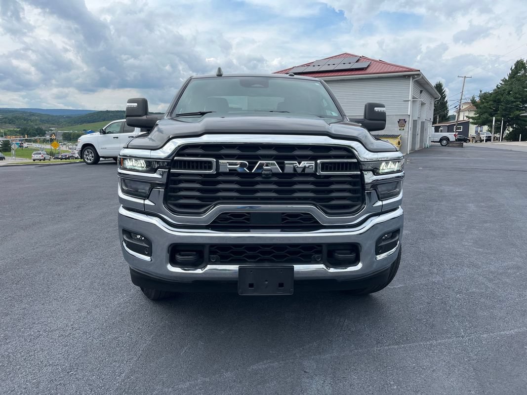 Used 2025 RAM 2500 Big Horn AWD/4WD image 2