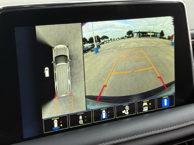 Used 2023 Chevrolet Tahoe Z71 w/ Luxury Package AWD/4WD image 18