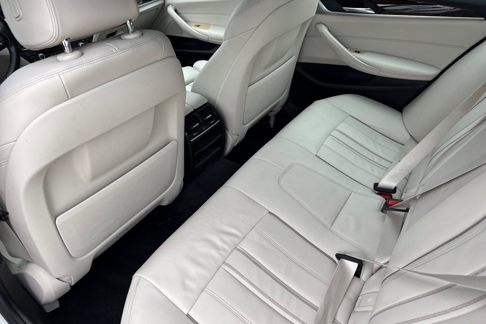 Used 2018 BMW 530i RWD image 25