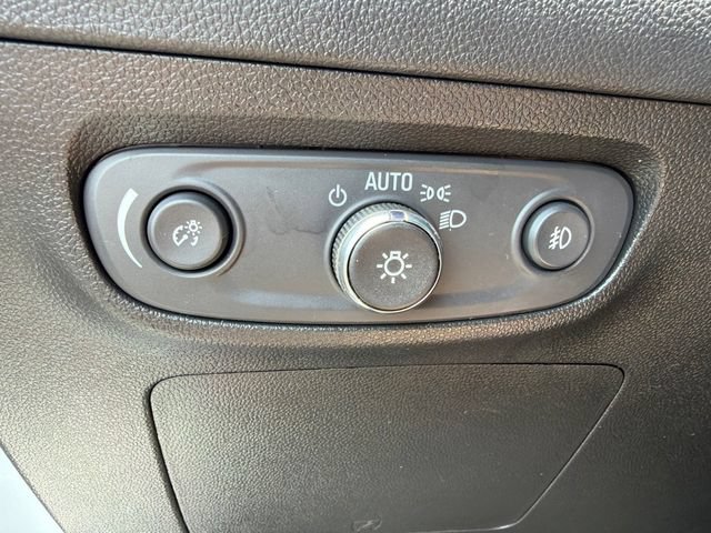 Used 2023 Buick Encore GX Preferred w/ Cold Weather Comfort Package AWD/4WD image 8