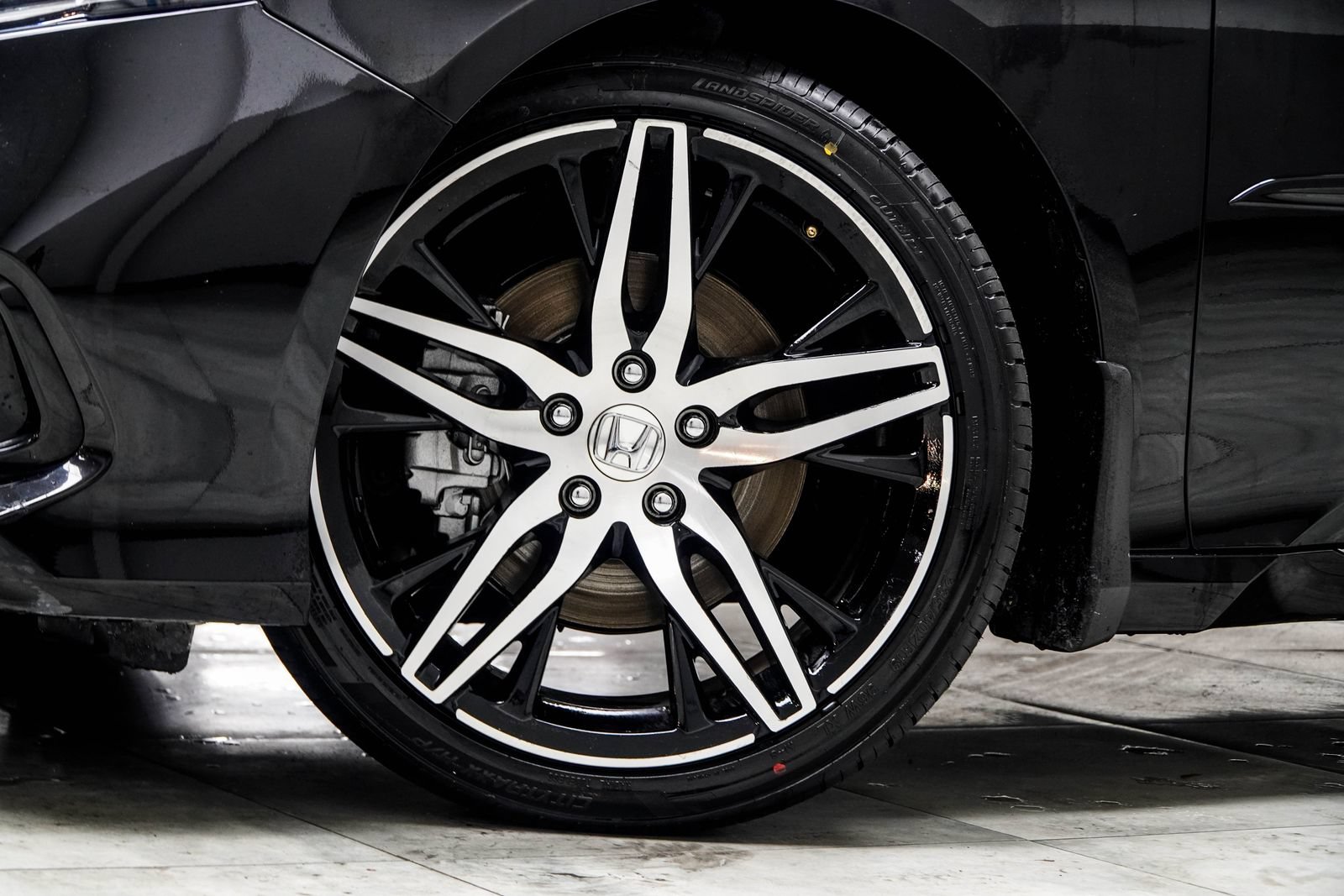 Used 2021 Honda Accord Touring image 3