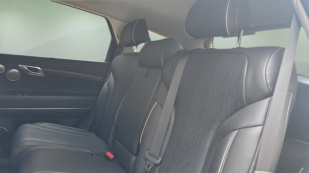 Used 2023 Genesis GV80 2.5T w/ Prestige 20" Package image 10