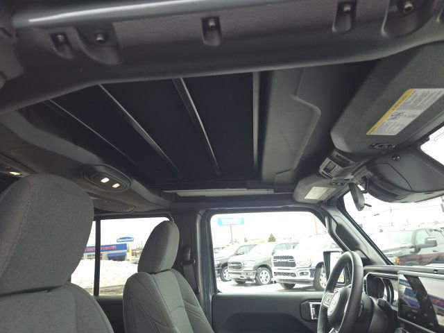 Used 2025 Jeep Wrangler Unlimited Sahara w/ Safety Group image 38