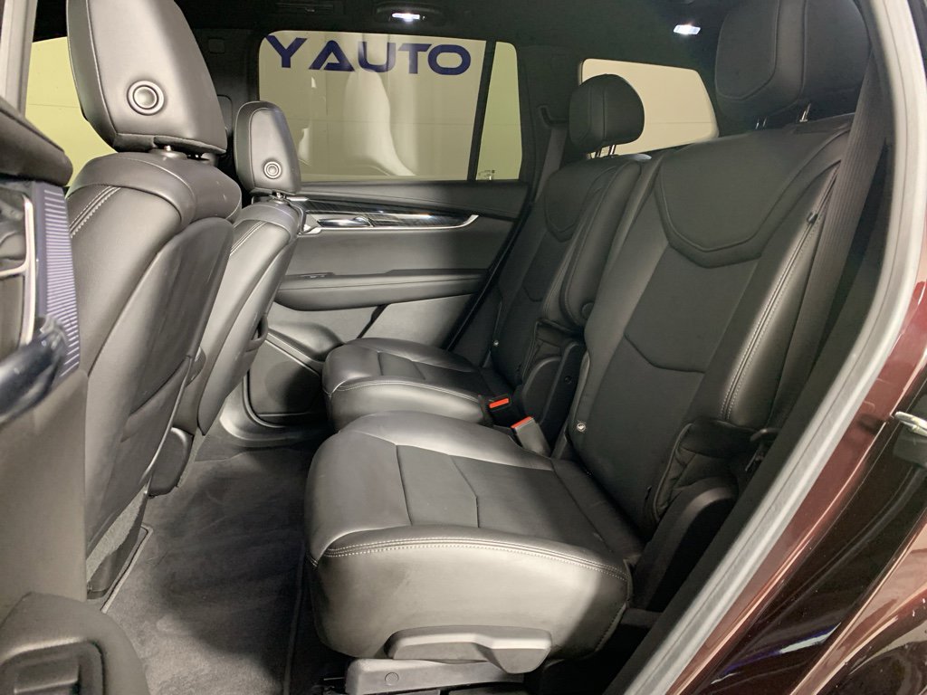 Used 2020 Cadillac XT6 Premium Luxury image 31