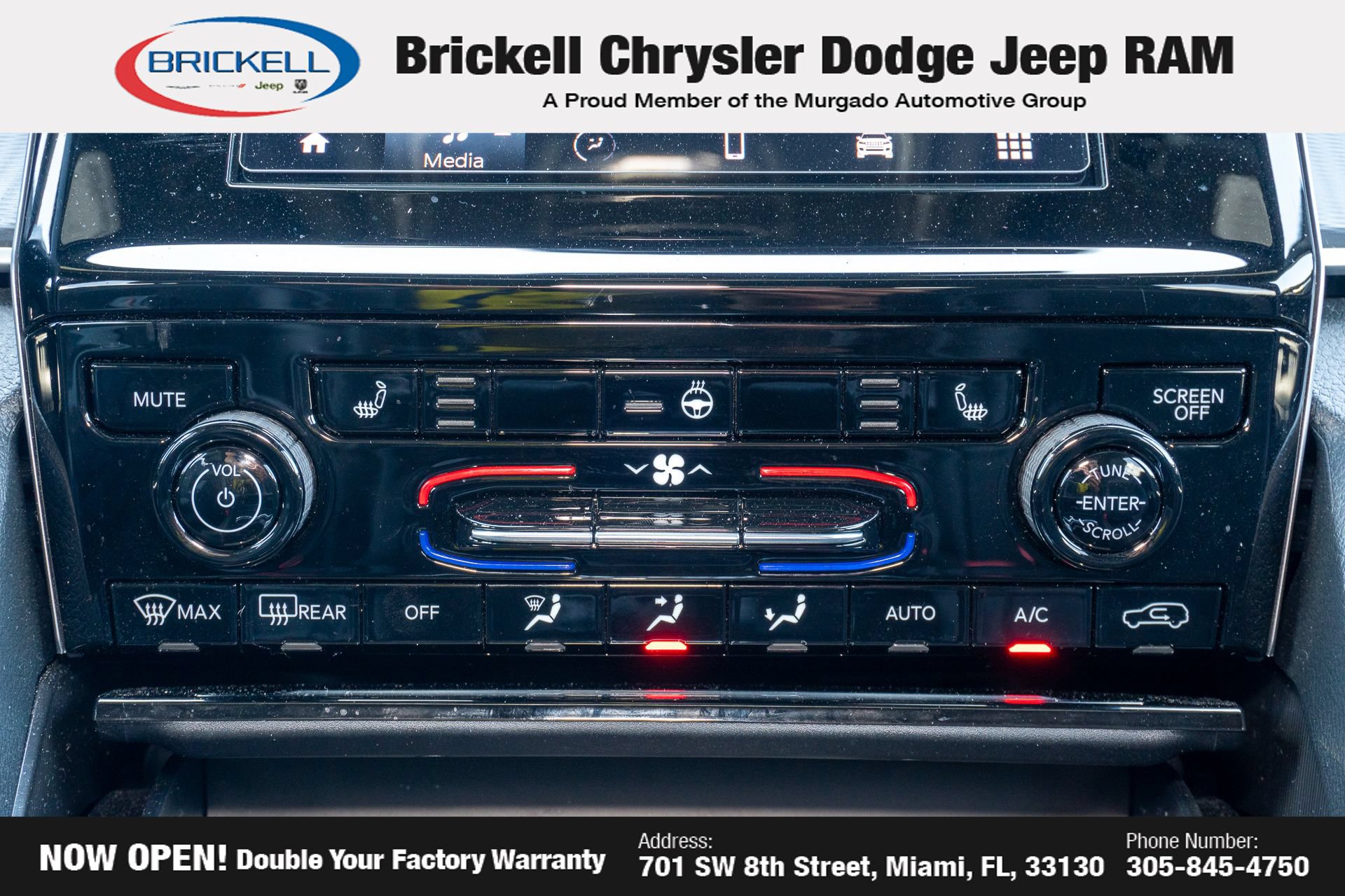 Used 2025 Jeep Grand Cherokee L Altitude AWD/4WD image 25