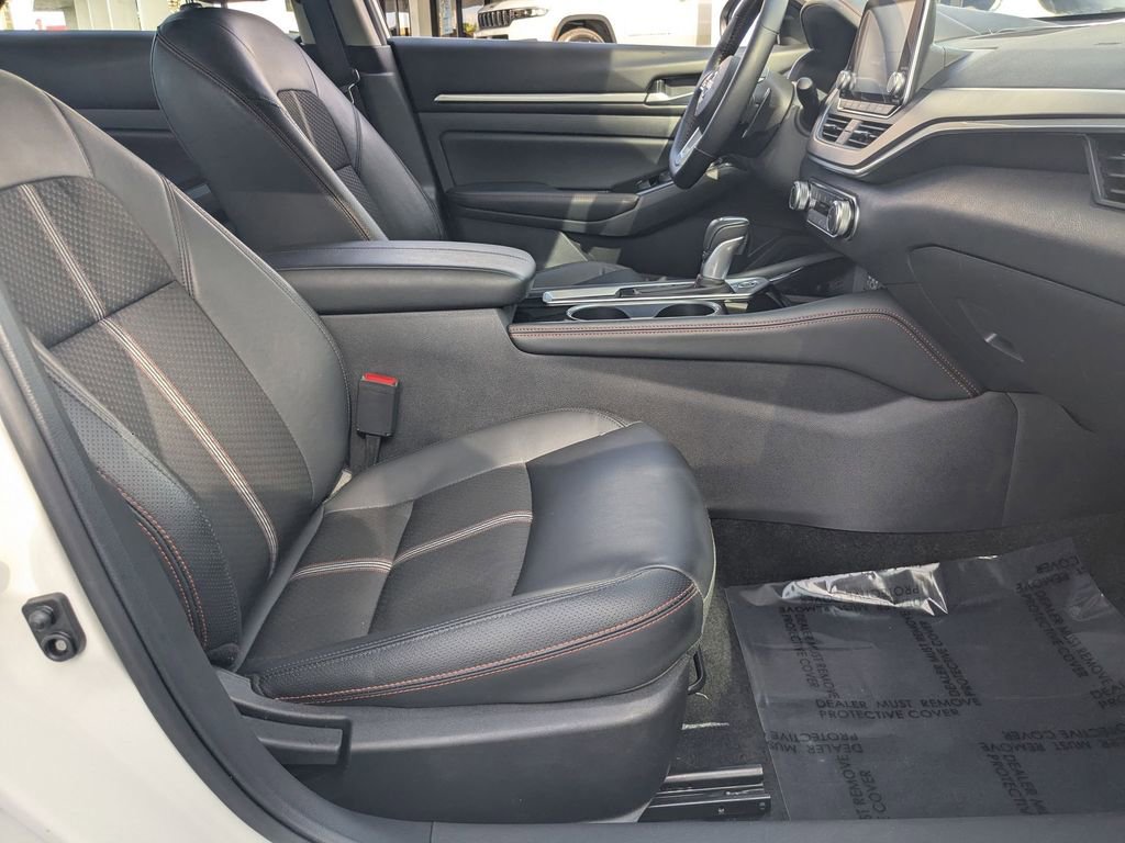 Used 2025 Nissan Altima 2.5 SR image 29