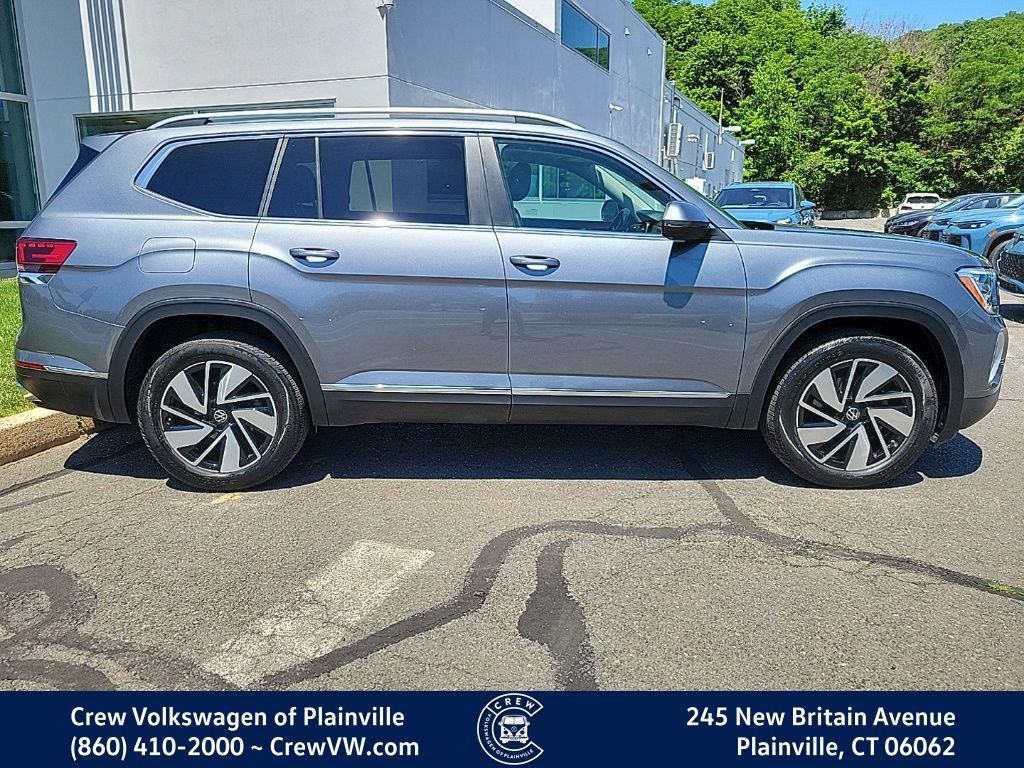 Used 2024 Volkswagen Atlas SEL AWD/4WD image 35