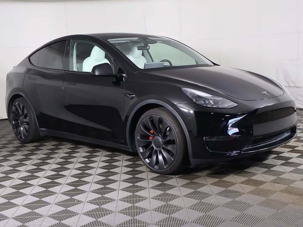 Used 2024 Tesla Model Y Performance AWD/4WD image 2