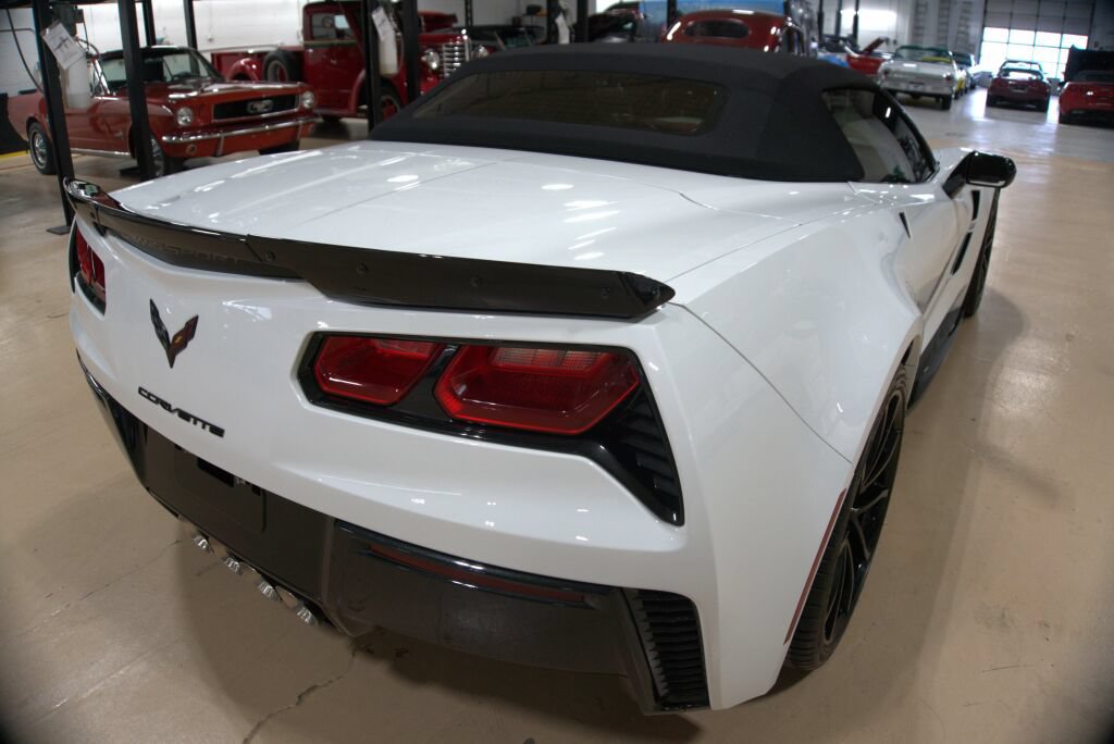 Used 2019 Chevrolet Corvette Grand Sport RWD image 5