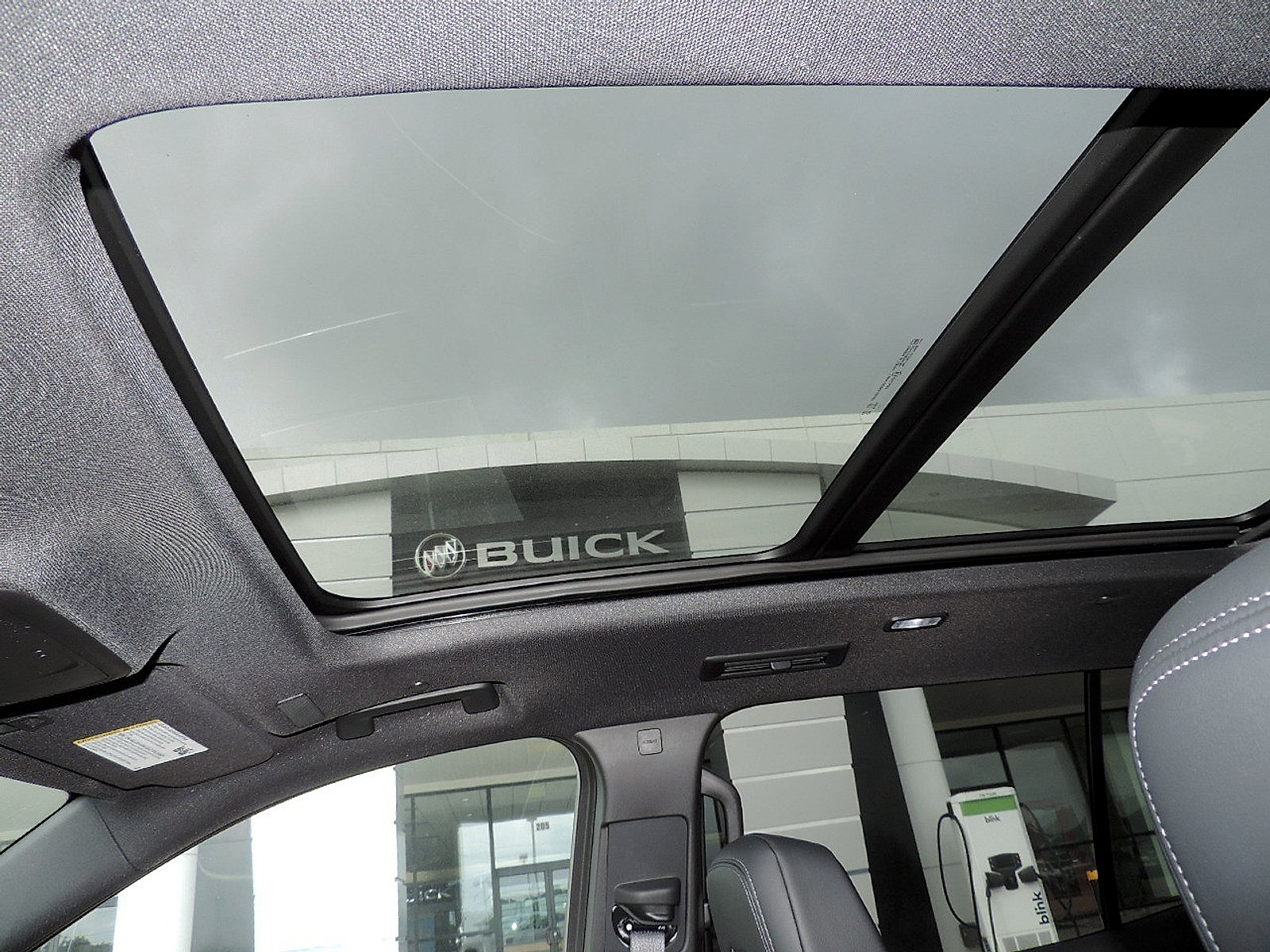 New 2026 Buick Enclave Avenir w/ Super Cruise Package FWD image 9