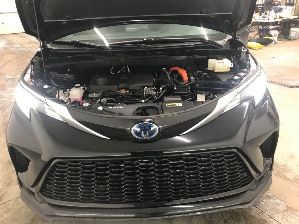 Used 2021 Toyota Sienna XSE image 40