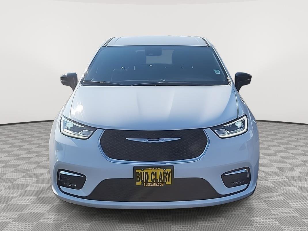 New 2026 Chrysler Pacifica Select image 8