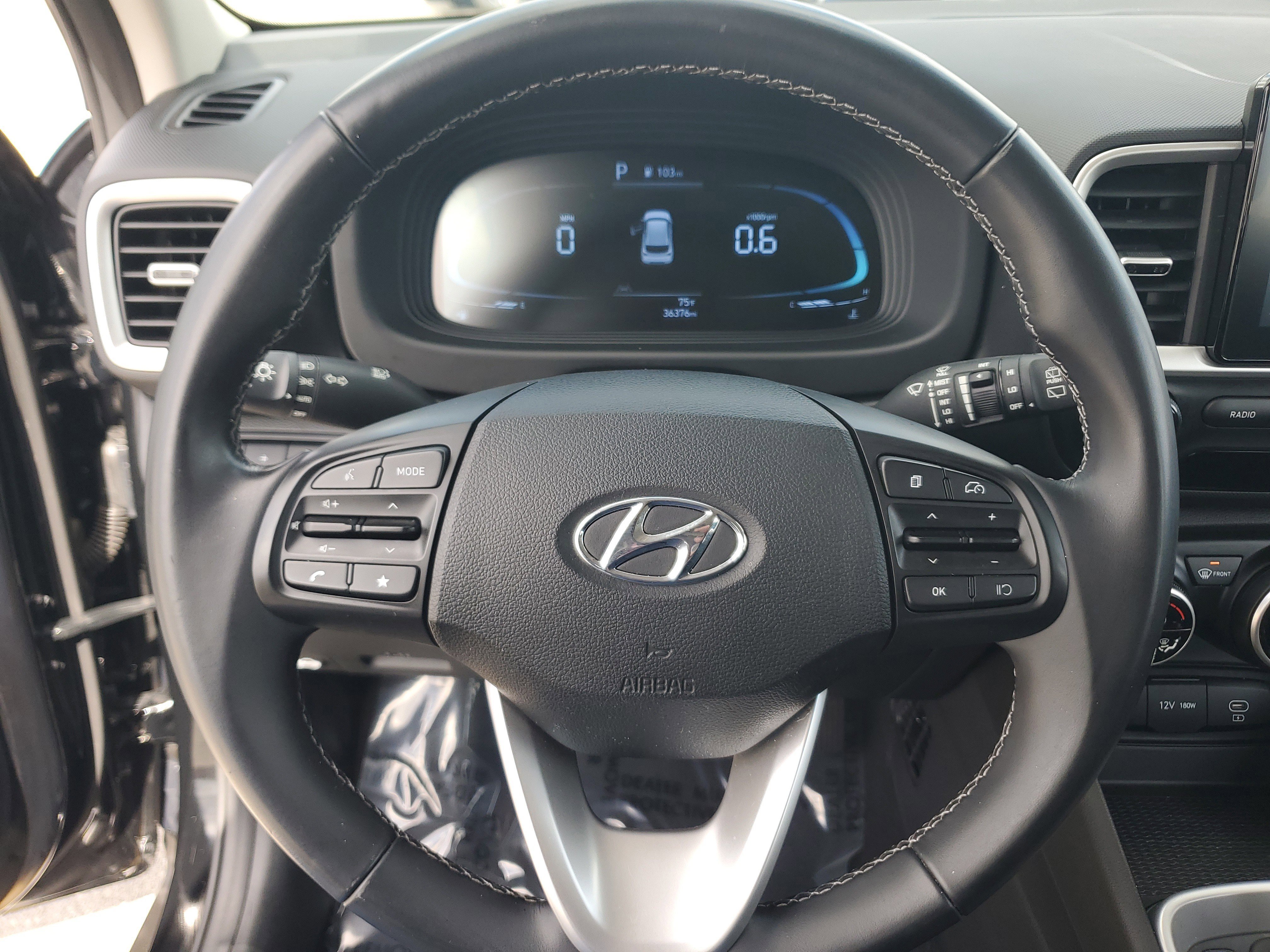 Used 2024 Hyundai Venue SEL image 20