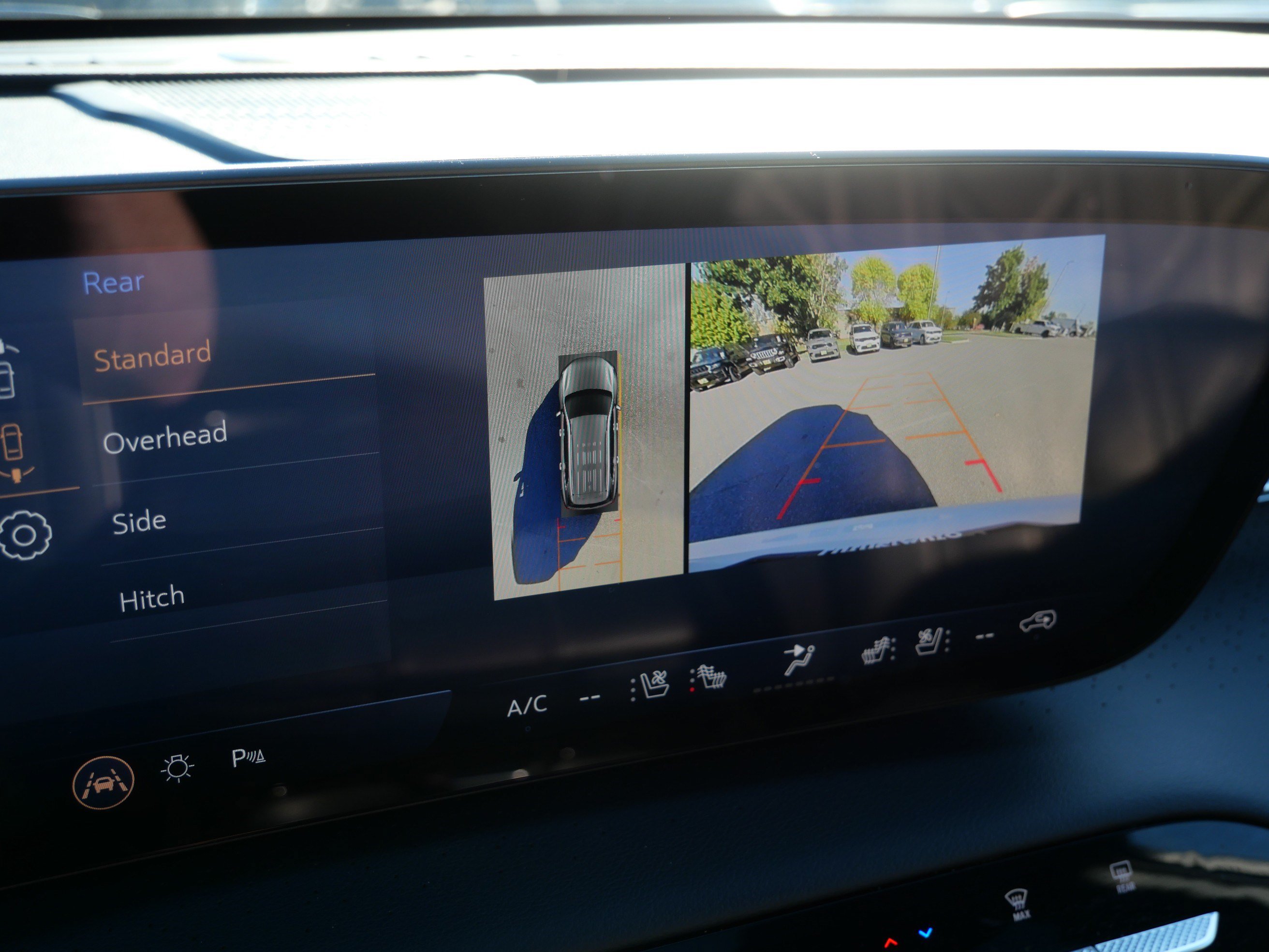 Used 2026 Buick Enclave Avenir w/ Super Cruise Package FWD image 34