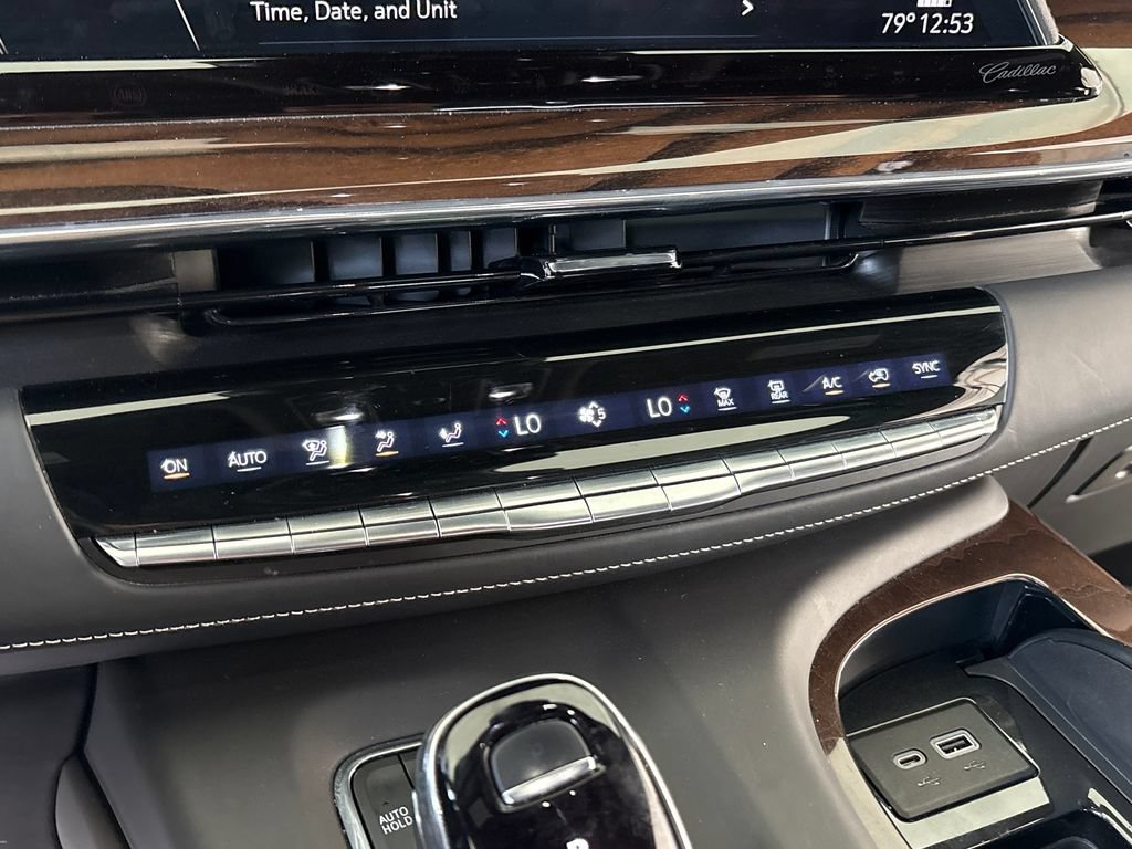 Used 2022 Cadillac Escalade Sport Platinum w/ LPO, ONYX Package AWD/4WD image 39