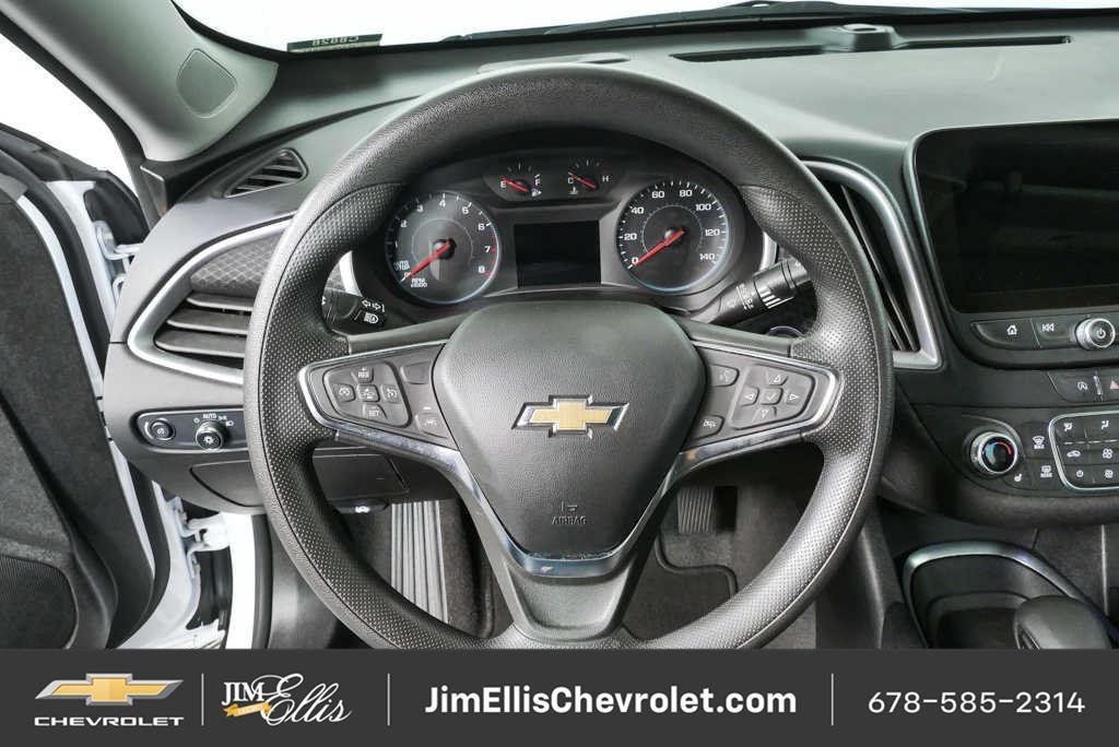 Used 2025 Chevrolet Malibu LT FWD image 8