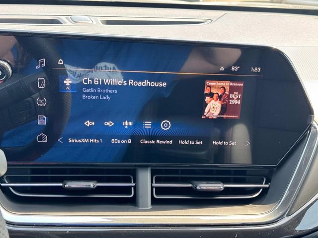 New 2026 Chevrolet Trax RS w/ Sunroof Package image 32