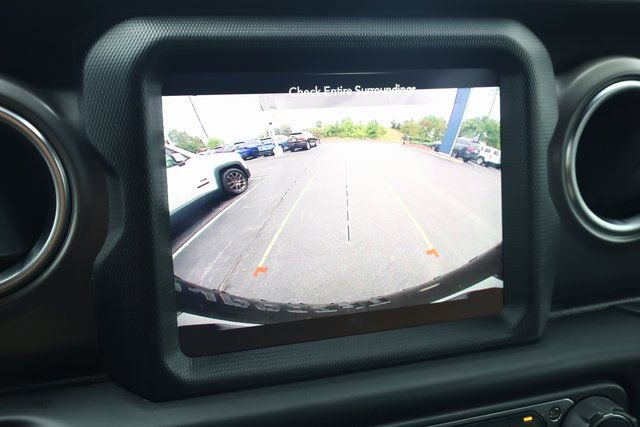 Used 2022 Jeep Wrangler Unlimited Rubicon 4xe w/ Cold Weather Group image 17