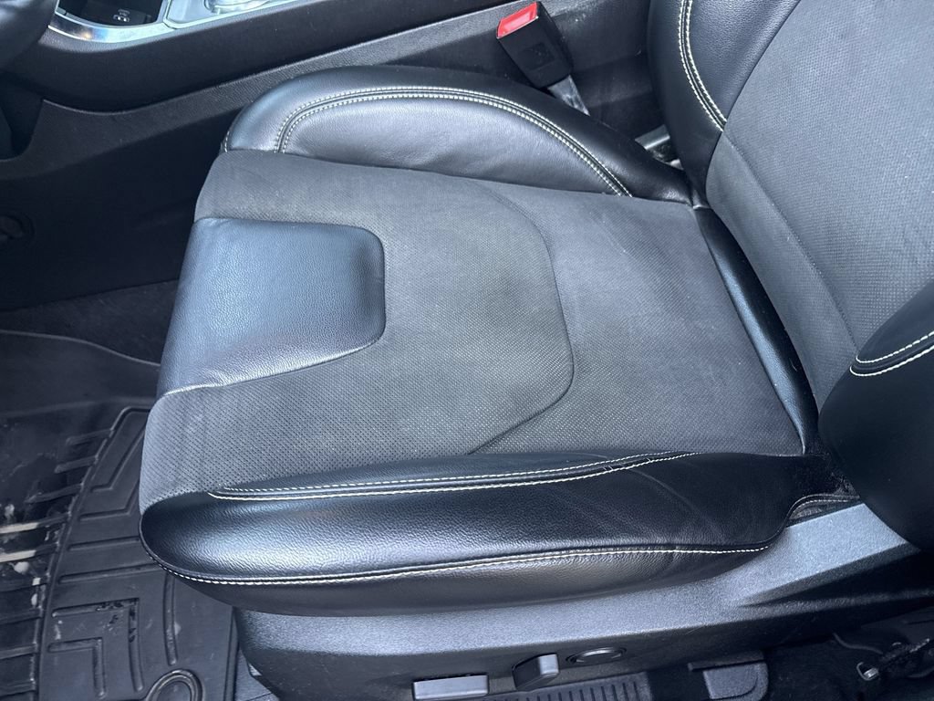 Used 2022 Ford Edge ST w/ Equipment Group 401A AWD/4WD image 9