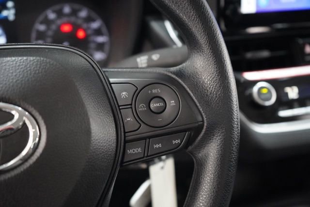 Used 2025 Toyota Corolla LE image 23