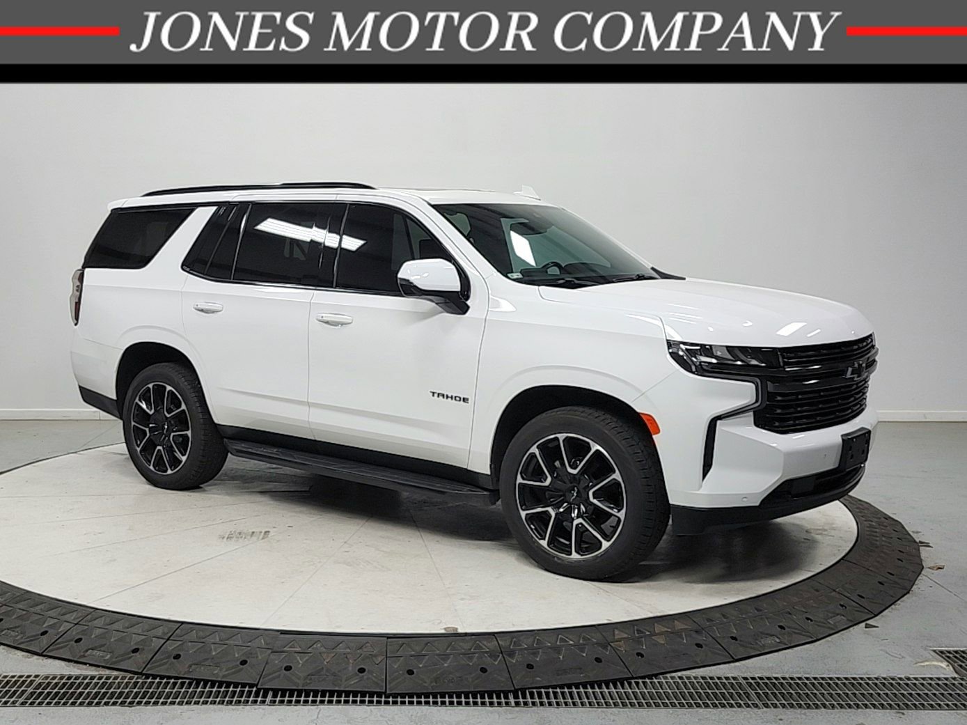 Used 2021 Chevrolet Tahoe RST w/ Luxury Package image 1