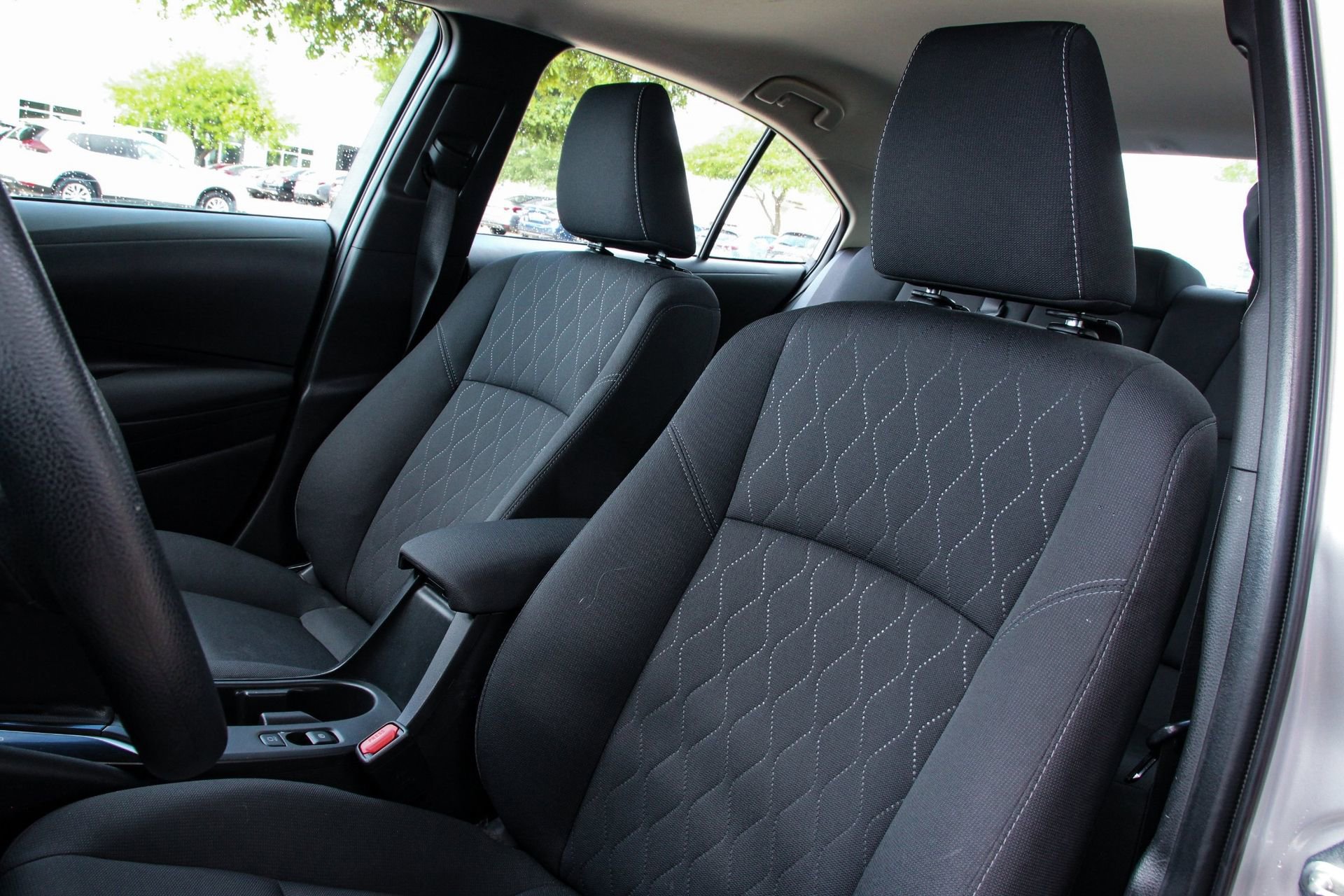 Used 2024 Toyota Corolla LE FWD image 11