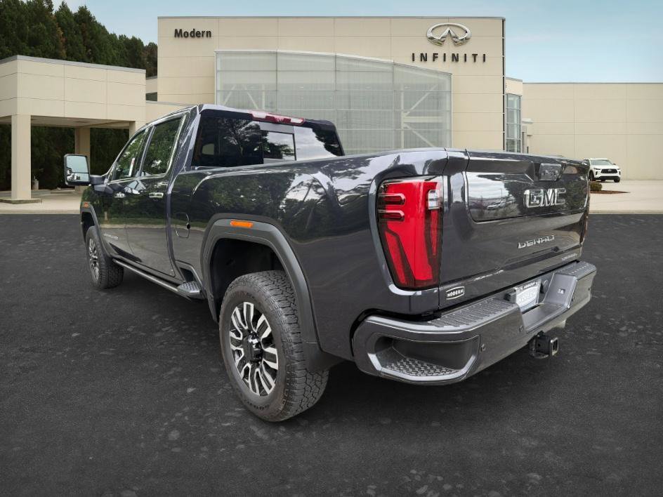 Used 2024 GMC Sierra 3500 Denali Ultimate AWD/4WD image 6