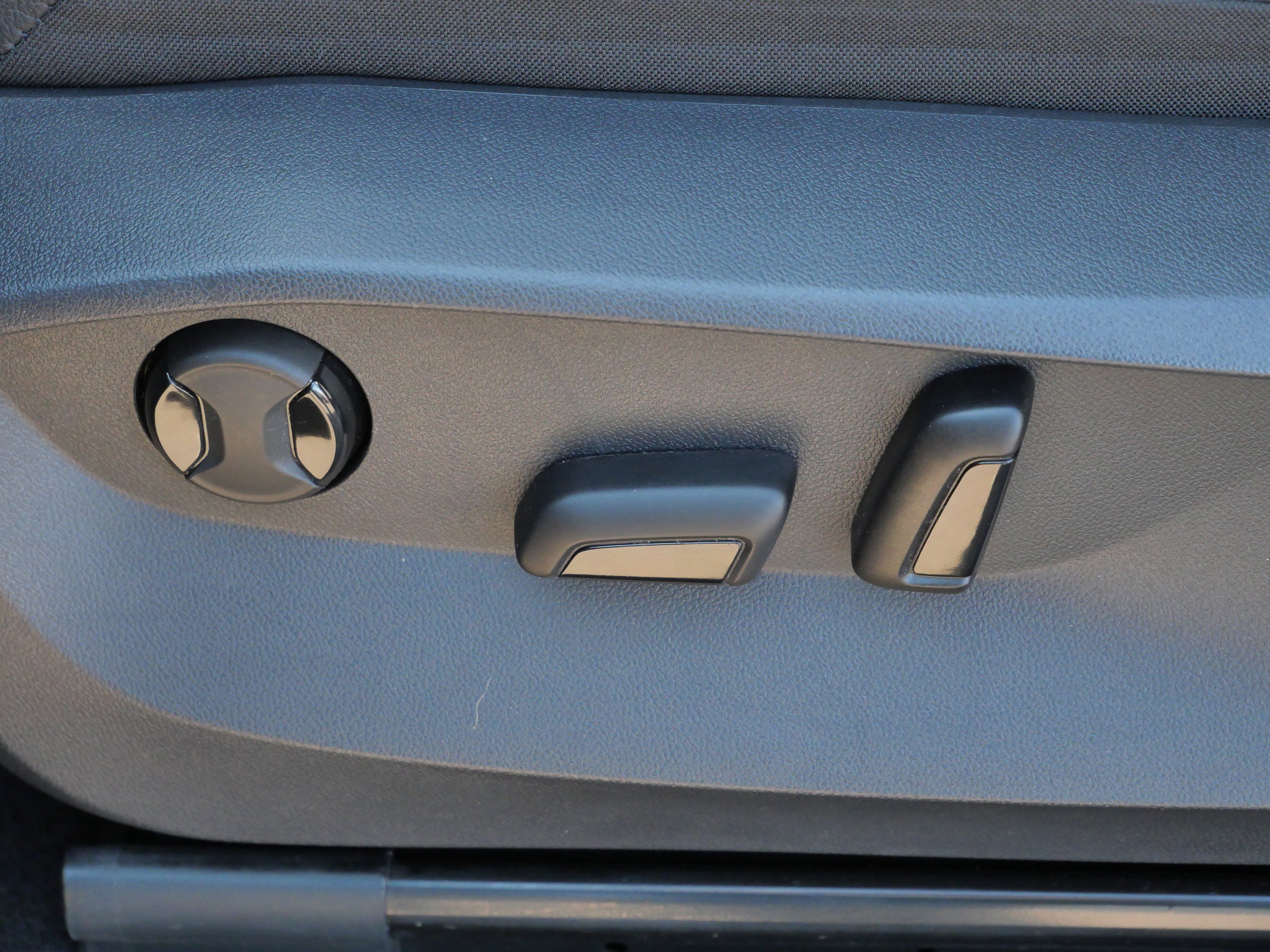 Certified 2022 Volkswagen Tiguan SE w/ Panoramic Sunroof Package image 20