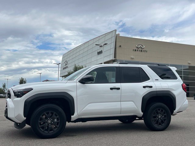 Used 2025 Toyota 4Runner SR5 AWD/4WD image 2