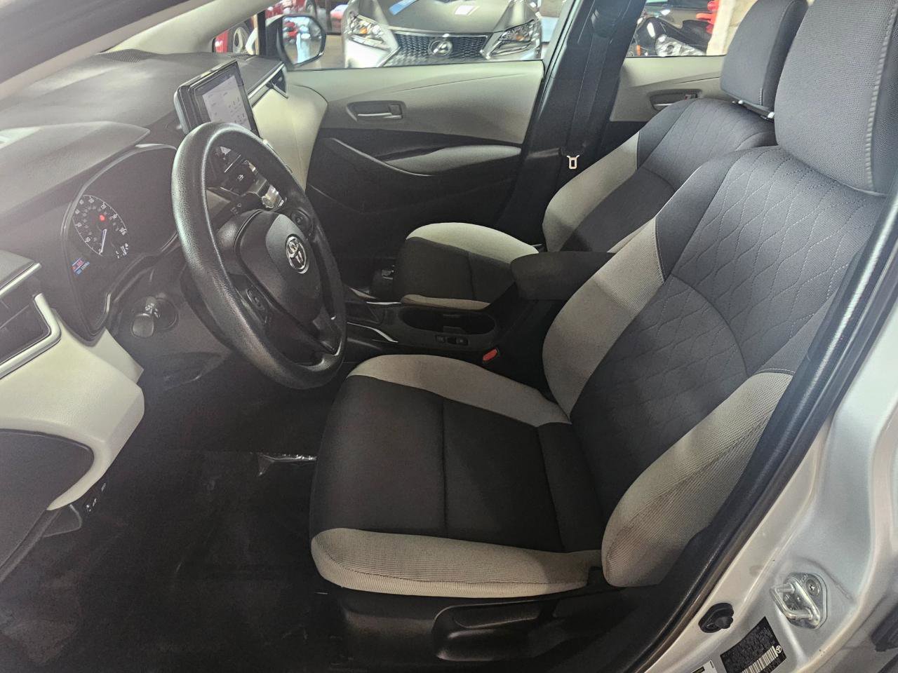 Used 2023 Toyota Corolla LE image 24