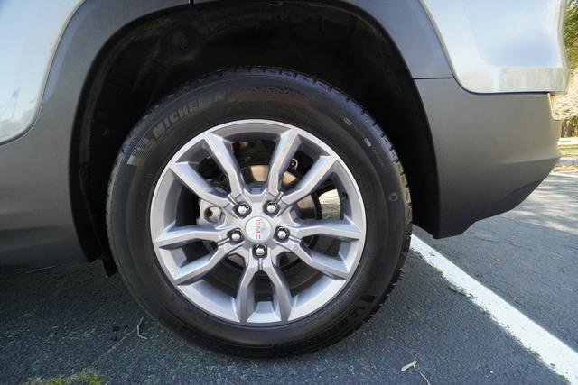 Used 2024 GMC Terrain SLT image 38