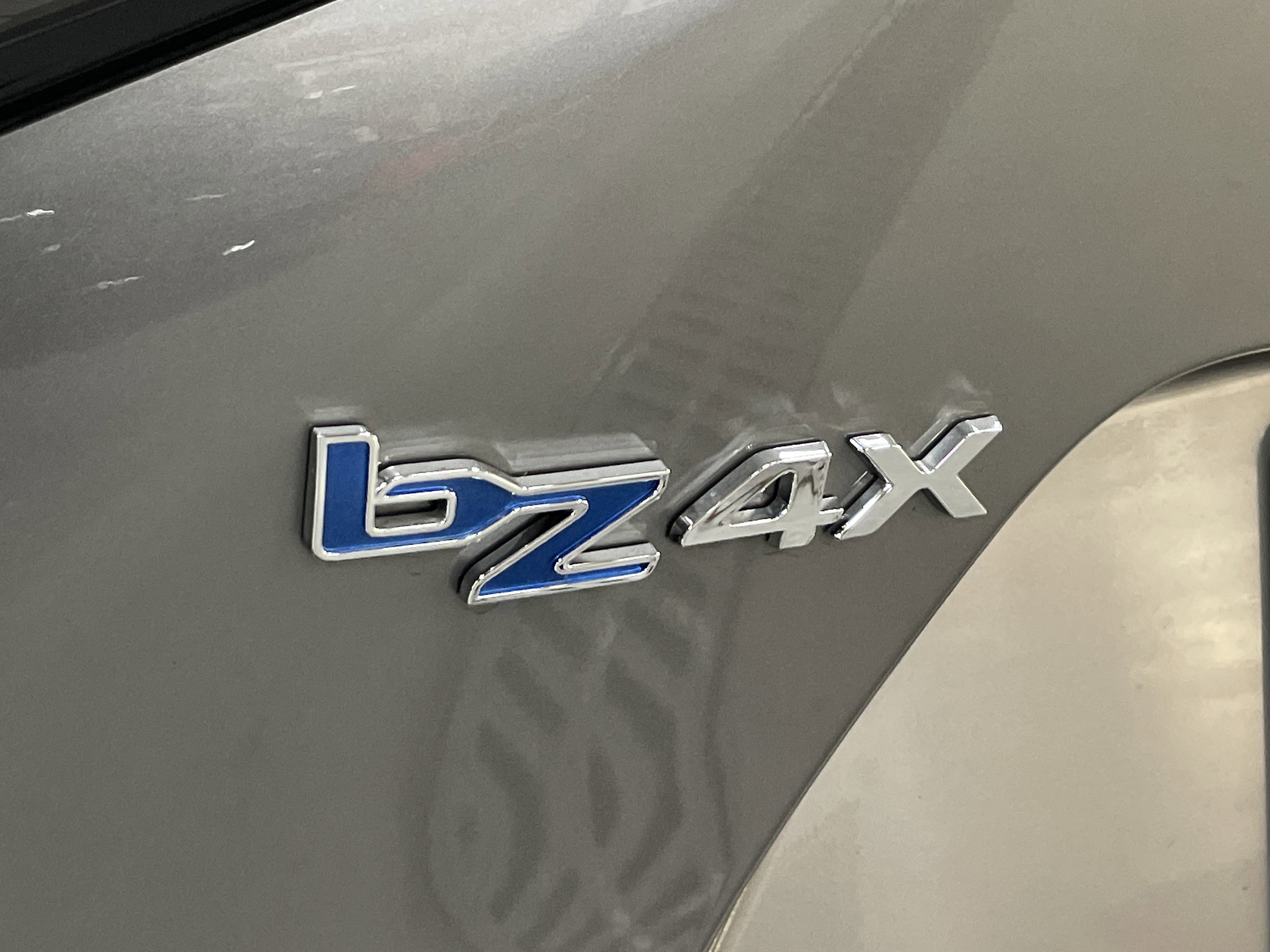 Used 2025 Toyota bZ4X FWD image 33